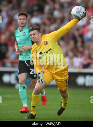 Walsall Torwart Liam Roberts während der Vorsaison Freundschaftsspiel am Ufer des Stadion, Walsall. PRESS ASSOCIATION Foto. Bild Datum: Mittwoch, 24. Juli 2019. Siehe PA-Geschichte Fußball Walsall. Photo Credit: Nick Potts/PA-Kabel. Einschränkungen: EDITORIAL NUR VERWENDEN Keine Verwendung mit nicht autorisierten Audio-, Video-, Daten-, Spielpläne, Verein/liga Logos oder "live" Dienstleistungen. On-line-in-Match mit 120 Bildern beschränkt, kein Video-Emulation. Keine Verwendung in Wetten, Spiele oder einzelne Verein/Liga/player Publikationen. Stockfoto