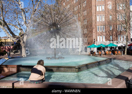 El Alamein Erbe Brunnen und war Memorial in der Nähe von Kings Cross, Sydney, Australien Stockfoto