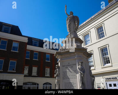 Staines-on-Thames, Kriegerdenkmal, Marktplatz, Surrey, England, UK, GB. Stockfoto
