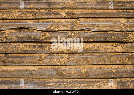 Holz- Hintergrund der Peeling rissige Oberfläche. Abstraktes Muster im rustikalen Stil Stockfoto