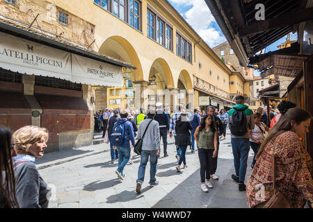 Florenz, Italien, 12. MAI 2019: Alte Brücke Ponte Vecchio in Florenz Stockfoto