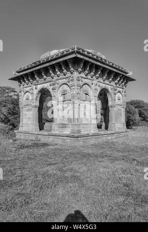 Champaner, India-December Pavagadh, Gujarat, 07, 2014 - Aussicht vom Ehrenmal in der Nähe von Nagina Masjid Stockfoto