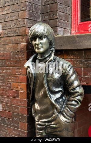 John Lennon Statue in der Nähe der Cavern Club und Wall of Fame auf die Mathew Street in Liverpool Stockfoto