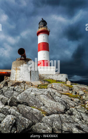 Die ikonischen Leuchtturm auf der Insel Scalpay vor der Küste der Insel Harris. Stockfoto