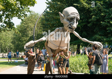 Gnomus - der Hausmeister der Erde bei Potters Felder Park. Team London Bridge Stockfoto