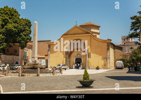 Kirche von Santa Sofia Benevento, Archäologisches Museum - UNESCO-offizieller Kandidat Kampanien, Italien Stockfoto