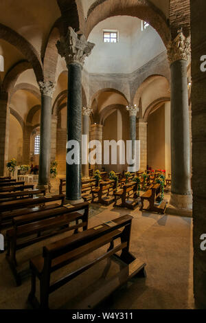 Innenansicht der Kirche von Santa Sofia Benevento, das Archäologische Museum - Unesco-offizieller Kandidat Kampanien, Italien Stockfoto