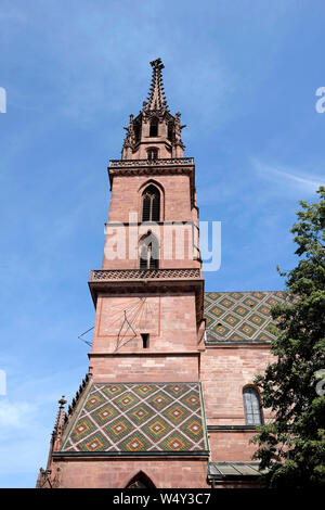 Einen allgemeinen Überblick über das Basler Münster, Schweiz Stockfoto