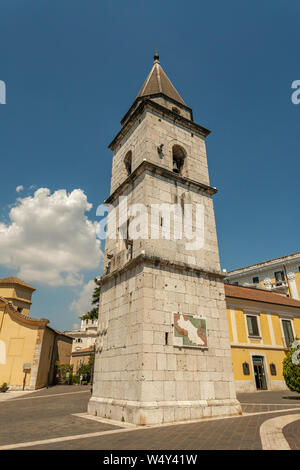 Glockenturm der Kirche Santa Sofia Benevento, das Archäologische Museum - Unesco-offizieller Kandidat Kampanien, Italien Stockfoto