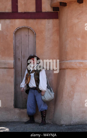 Larkspur, Colorado - Juli 21, 2019: Colorado Renaissance Festival. Die moderne Stadt in der Nähe von Colorado Springs in einem aus dem 16. Jahrhundert Tudor transformierten Dorf Stockfoto