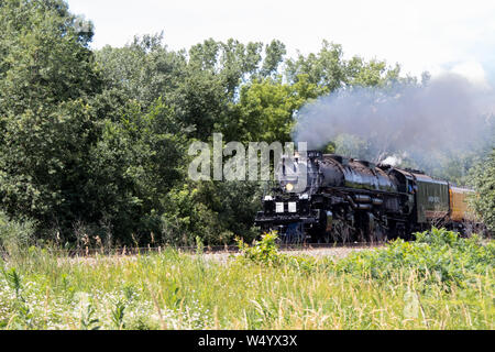 Die Big Boy 4014 in der Nähe von Fridley MN Stockfoto