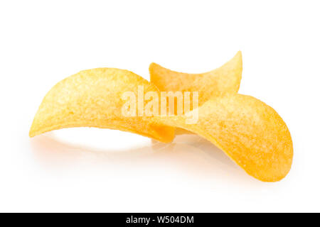 Leckere Chips isoliert auf weißem Stockfoto