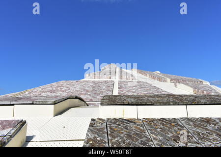 Cidade da Cultura de Galicia, entworfen von Peter Eisenman. Santiago de Compostela, Spanien. 21. Juli 2019. Stockfoto