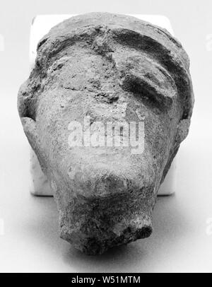 Menschlichen Kopf, ist unbekannt, Kampanien, Süditalien, 6. Jahrhundert v. Chr., Terrakotta, 7,5 cm (2 15/16 in Stockfoto