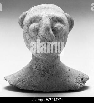 Menschlichen Kopf, ist unbekannt, Kampanien, Süditalien, 6. Jahrhundert v. Chr., Terrakotta, 7,4 cm (2 15/16 in Stockfoto