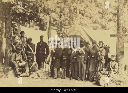 8 New York State Miliz, Camp McDowell, Arlington Heights, Unbekannten, amerikanischen, Arlington, Virginia, United States, 1861, Eiweiß Silber drucken, 24,9 × 36,8 cm (9 13/16 x 14 1/2 in. Stockfoto