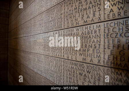 4900. Langemark (bij Ieper). Duitse Militaire Begraafplaats. Foto: Gerrit De Heus. Belgien. Langemark. Deutscher Soldatenfriedhof. Foto: Gerrit De Heus Stockfoto