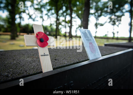 4900. Langemark (bij Ieper). Duitse Militaire Begraafplaats. Foto: Gerrit De Heus. Belgien. Langemark. Deutscher Soldatenfriedhof. Foto: Gerrit De Heus Stockfoto