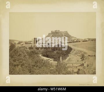 Die Akropolis von Südosten, Athen, Petros Moraites (Griechisch, ca. 1835-1905), 1870, Eiweiß Silber drucken, 36,5 x 50,5 cm (14 3/8 x 19 7/8 in Stockfoto