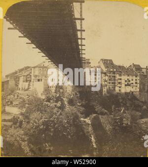 Fribourg. Vue Prise sous le Pont suspendu., Hippolyte Jouvin (Französisch, aktive 1850s - 1870s), ca. 1865, Eiweiß silber Drucken Stockfoto