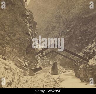 Grand Canon der Arkansas, die Royal Gorge., William Henry Jackson & Co., 1880-1890, Eiweiß silber Drucken Stockfoto