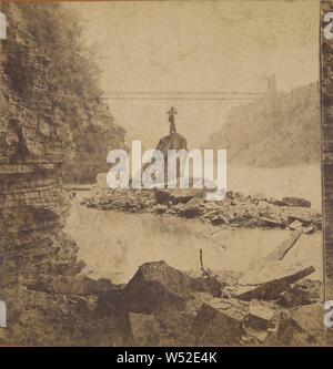 Hängebrücke, von unten Sägewerk, Niagara., John S. Soule (American, 1827-1904), 1861-1871, Eiweiß silber Drucken Stockfoto