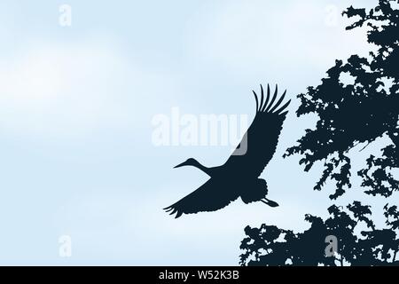 Realistische Abbildung: blauer Himmel mit weißen Wolken und Platz für Text. Flying Stork-Vektor Stock Vektor