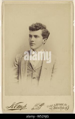 Unbekannter junger Mann, Kemp (Amerikanisch, aktive Trenton, New Jersey 1890), 1890, Silbergelatineabzug Stockfoto