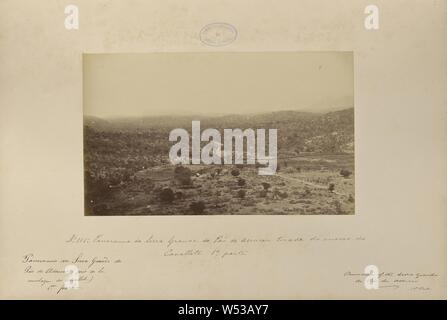 Panorama da Serra Grande do Pao de Assucar tirada do Morro do Cavallete - 1 a Parte, Marc Ferrez (Brasilien, 1843-1923), Pao De Acucar, Alagoas, Brasilien, Südamerika, 1870s, Eiklar Silber drucken, 16,2 × 27 cm (6 3/8 x 10 5/8 in Stockfoto