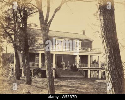 McLean's House, Appomattox Court-House, Virginia, wo die Kapitulation war zwischen die Generäle Grant und Lee, Timothy H. O'Sullivan (American, um 1840 - 1882), Alexander Gardner (Amerikanische, geboren in Schottland, 1821-1882), Washington, D.C., USA, April 1865, Eiweiß Silber drucken, 17,8 × 23 cm (7 x 9 1/16-in unterzeichnet Stockfoto