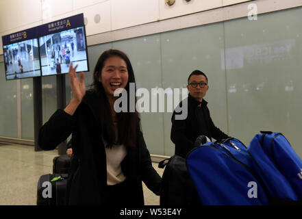 Hong Kong Fechter Vivian Kong Mann Wai kommt an der Hong Kong International Flughafen in Hongkong, China, 16. Januar 2019. Vivian Kong Mann-wai wurde Stockfoto