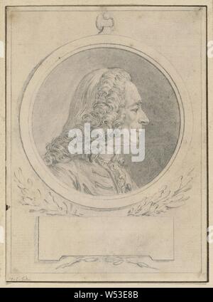 Portrait von Voltaire, nachdem seine Büste von Jean-Baptiste Lemoyne II, Augustin de Saint-Aubin (Französisch, 1736 - 1807), Frankreich, 1770, Graphit, zählte, mit roter Kreide für Transfer auf der Rückseite verwendet, 18,4 × 13,5 cm (7 1/4 x 5 5/16 Zoll Stockfoto