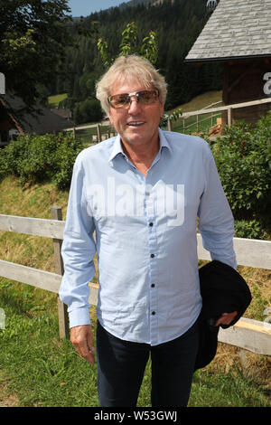 Bad Kleinkichheim, Österreich. 26. Juli, 2019. Bernhard Brink an der Künstler am Rande der Open Air Veranstaltung "Wenn die Musi spielt". Credit: Bodo Schackow/dpa/Alamy leben Nachrichten Stockfoto