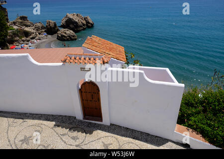 Playa El Salon in Nerja, Malaga, Axarquia, Andalusien, Costa del Sol, Spanien Stockfoto