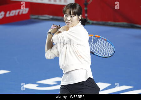 ------ Rentner chinesischen Tennis star Li Na abgebildet ist an eine Berühmtheit Exhibition Match während der wta Hong Kong Tennis Open 2018 in Hongkong, China, 9. Stockfoto