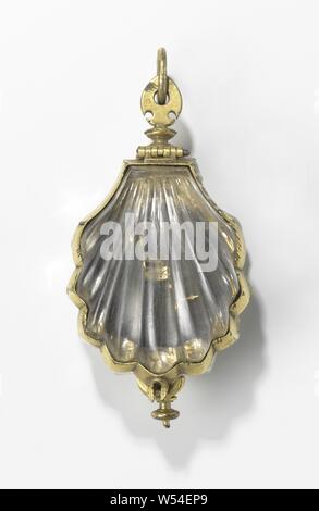 Sehen Sie sich in der Form einer Shell, sehen Sie in der Schale - geprägt von Bergkristall. Die silberne Zifferblatt ist mit Intarsien römische Ziffern., Guillaume Nourrisson, C. 1655 - C. 1650 und/oder C. 1650 - C. 1660, silber (Metall), Vergoldung, h 2,8 cm × l 7 cm Stockfoto