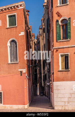 Venedig, Italien, Straße Kanäle und typische Gebäude Stockfoto