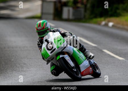 Consolation-maisonnettes Nordirland. 26. Juli, 2019. Consolation-maisonnettes Straße Rennen das Rennen der Legenden, qualifizierende; Derek McGee setzt schnellste qualifizierende Zeit in der Moto3-Klasse Credit: Aktion plus Sport/Alamy leben Nachrichten Stockfoto