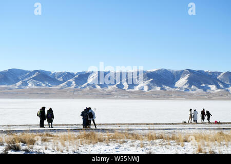 ------ Landschaft der Qinghai-see, Chinas größten inländischen Salzwassersee, im Nordwesten der chinesischen Provinz Qinghai, 31. Dezember 2018. Chinas größte Stockfoto