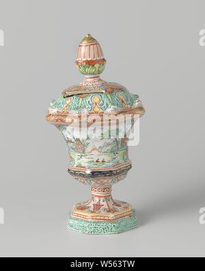 Einsparungen Topf Geld, Geld, in der Form einer Vase Mehrfarbig mit einer Wasserlandschaft, Schmuck, Kunst, Landschaften in der gemäßigten Zone, anonym, Delft, C. 1750 - C. 1780, H 18 cm Stockfoto