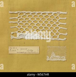 Stahl Klöppelspitze mit regelgewinde als Beispiel einer Tulpe Boden (trellis Boden), Stahl Natur - klöppelspitze mit Regelgewinde farbige als Beispiel einer Tulpe Boden mit einem Fragment aus Spitze, in denen diese Technik angewendet wird. Die dating bezieht sich auf den Stahl., anonym, Amsterdam, C. 1900 - C. 1930, Baumwolle (Textil), Klöppelspitze, l 8 cm × w4 cm Stockfoto