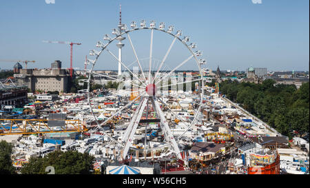 Hamburg, Deutschland. 26. Juli, 2019. Der Sommer in Hamburg Dom 2019 seine Tore geöffnet und dauert bis zum 25. August. Quelle: Markus Scholz/dpa/Alamy leben Nachrichten Stockfoto