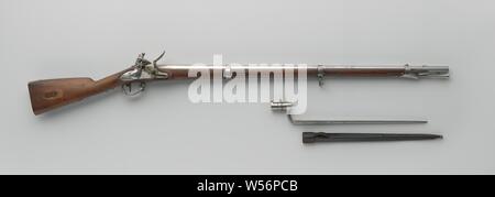 Bajonett mit einem feuerstein Gewehr, die staatliche Armee M. 1815, No. 1, staatliche Armee M. 1815, No. 1., Keizerlijke Geweerfabriek Maubeuge Maubeuge (möglicherweise), 1815, Eisen (Metall), Leder, l 54 cm h 9 cm x t 4 cm Stockfoto