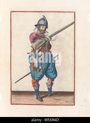 Soldat Wache mit einem Ruder, packt seine wick Corte onderwysinghe auf der figuerliicke ghebruyck imagehe, wichtiges Recht des Roers (ursprünglicher Titel der Serie), ein Soldat auf der Hut, volle Länge, auf der rechten Seite hält ein seitenruder (eine bestimmte Art der Feuerwaffe) mit seiner linken Hand. In seiner linken Hand, neben das Ruder, eine brennende Zündschnur. Er greift dieses Wick mit seiner rechten Hand. Es ist daher die gleiche Position wie der auf dem fünften Drucken der Serie gezeigt. Dieser Ausdruck ist Teil der Reihe von 42 Hand-nummerierte Drucke von bewaffneten Banditen in der Wapenwerkinghe. Auf dieser Kopie die Anzahl gedruckt wird, wird die Handhabung von Waffen Stockfoto