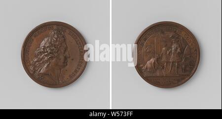 Louis XIV ermöglicht Philipp von Anjou die spanische Krone zu akzeptieren, Bronze. Front: Die man-Büste im Inneren. Invers: Die spanischen Gesandten kniet sich vor einen neuen König, dessen Hand er küsst, zusätzlich Louis in einer kreisförmigen, vor Inschrift, Spanien, Louis XIV (König von Frankreich), Philip V (König von Spanien), Jean Mauger, Paris, 1699-1703, bronze (Metall), markanten (Metallverarbeitung), d 4,1 cm × w 336 Stockfoto