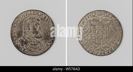 Charles V, Deutsche Kaiser, Berechnung Token aus dem Amt des Kaisers, silberne Medaille. Vorderseite: des Menschen Bruststück mit Lorbeerkranz innerhalb einer Inschrift. Rückwärtsgang: Doppeladler mit Wappen in einer Inschrift, Karl V. von Habsburg (Deutsche Kaiser und König von Spanien), anonym, 1550, silber (Metall), markanten (Metallverarbeitung), d 2,8 cm × w 4.71 Stockfoto