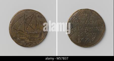 Kleine Binnenschifffahrt Gilde von Amsterdam, Guild Token von Janus Nederharst, Messing Medaille. Vorderseite: Schiff nach links, in der Mitte: stehender Mann, auf der Rückseite: Flagge mit Wappen. Rückwärtsgang: Inschrift, Amsterdam, anonym, 1771, Messing (Legierung), Gravieren, d 3,7 cm × W211 Stockfoto