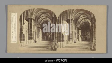 Seitenschiff der Ely Cathedral, südlichen Seitenschiff des Chores, Ely Kathedrale. (Titel auf Objekt), Teile der Kirche Innenraum: Gang, Ely Cathedral, William Russell Sedgfield (auf Objekt erwähnt), Kathedraal van Ely, C. 1850 - C. 1880, Pappe, Fotopapier, Eiklar drucken, H 85 mm x B 170 mm Stockfoto