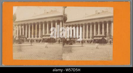 Blick auf das Palais de la Bourse oder Palais Brongniart in Paris, Exchange, Bourse, Fassade (oder Haus oder Gebäude), Palais Brongniart, anonyme, Paris, C. 1850 - C. 1880, Fotopapier, Karton, Eiklar drucken, H 88 mm x B 178 mm Stockfoto