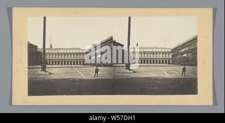 St. Markusplatz in Venedig, Fassade (oder Haus oder Gebäude), Quadrat, Ort, Zirkus, etc., St. Mark's Square, Antonio Perini (auf Objekt erwähnt), San Marcoplein, C. 1850 - C. 1870, Pappe, Fotopapier, Eiklar drucken, H 85 mm x B 170 mm Stockfoto